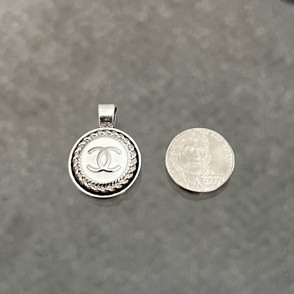 Authentic Designer Button To Pendant - Picture 2 of 3